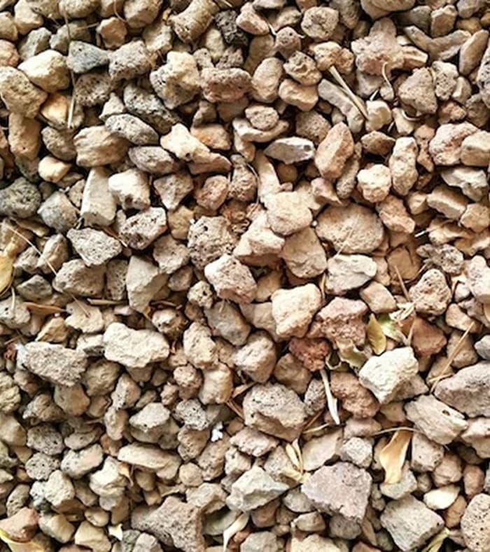 Crushed limestone chips